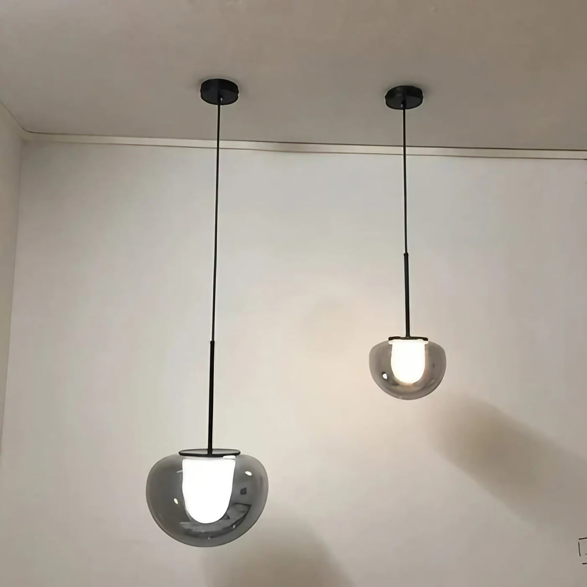 Suspension boule en verre fumé, tailles S et M