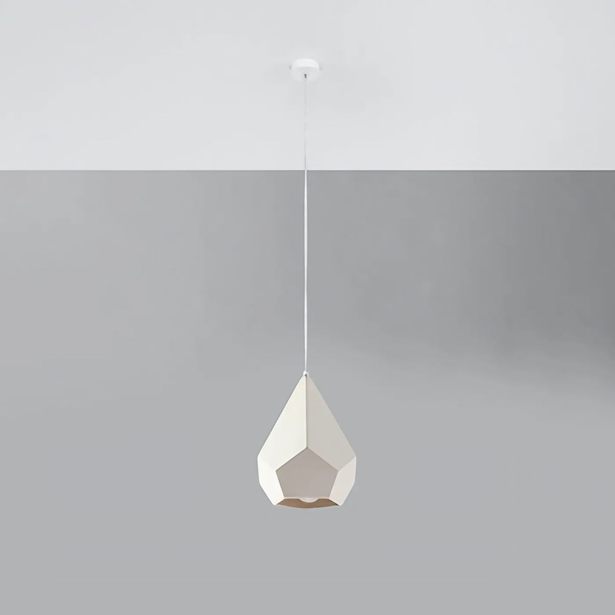 Suspension en céramique blanche à abat-jour géométrique, E27