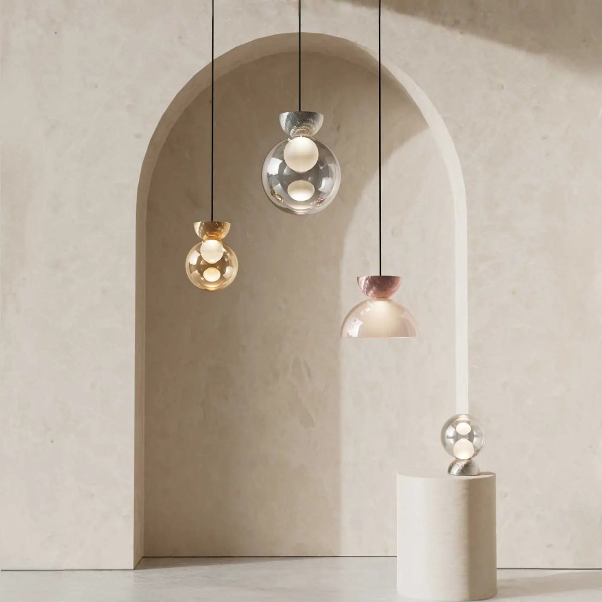 Suspension demi-sphère en verre miroir sur globe lumineux, G9