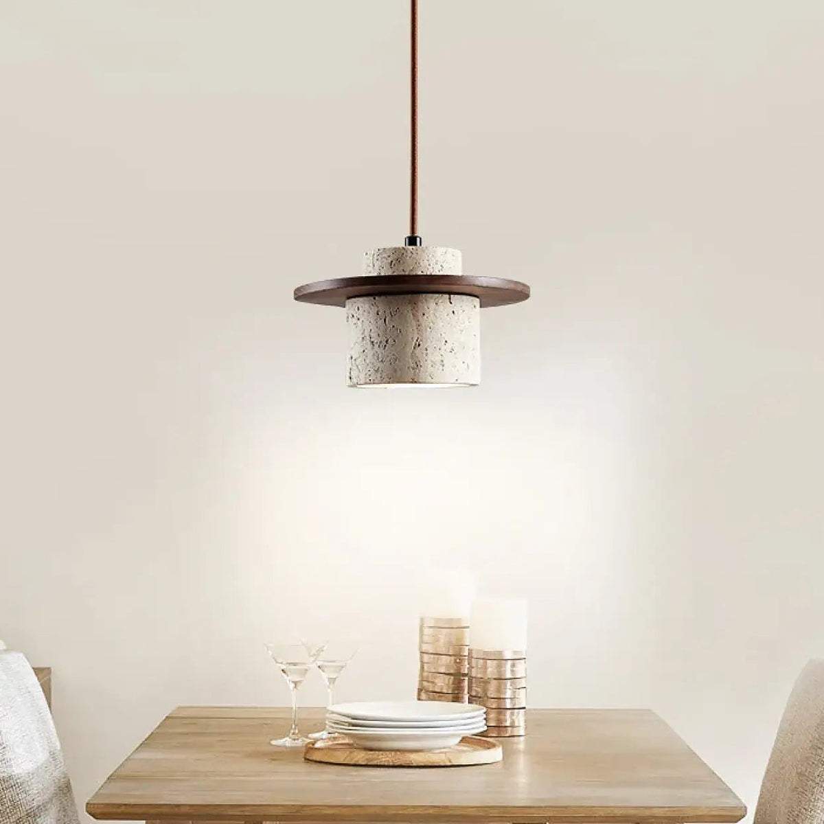 Suspension contemporaine en marbre et bois naturel, deux coloris