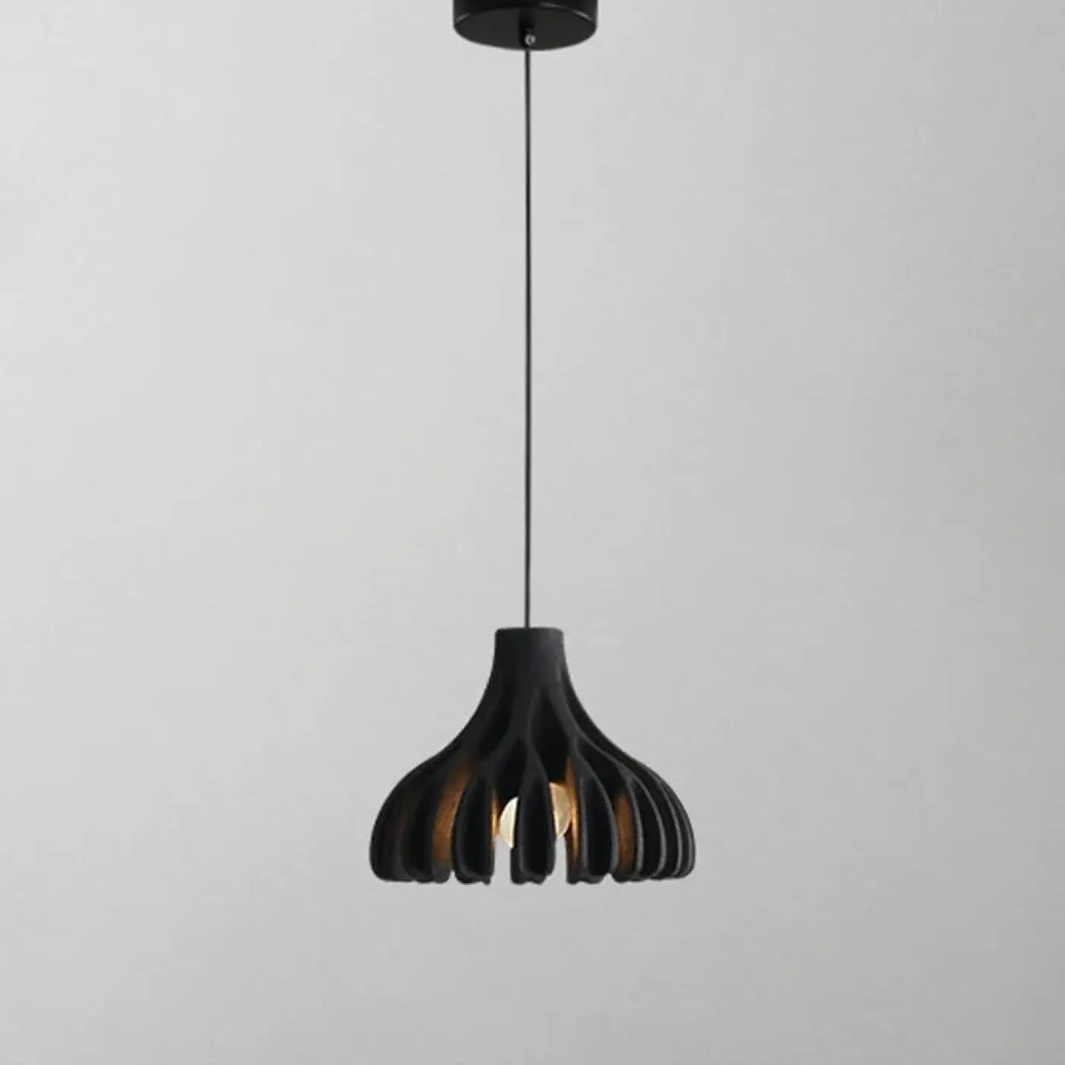 Suspension en bois et couleur, cinq coloris, lumière au choix