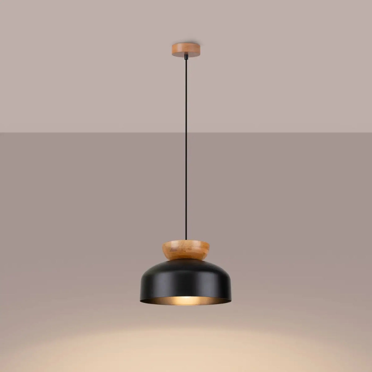 Suspension coupole en acier coiffée de bois, blanc ou noir