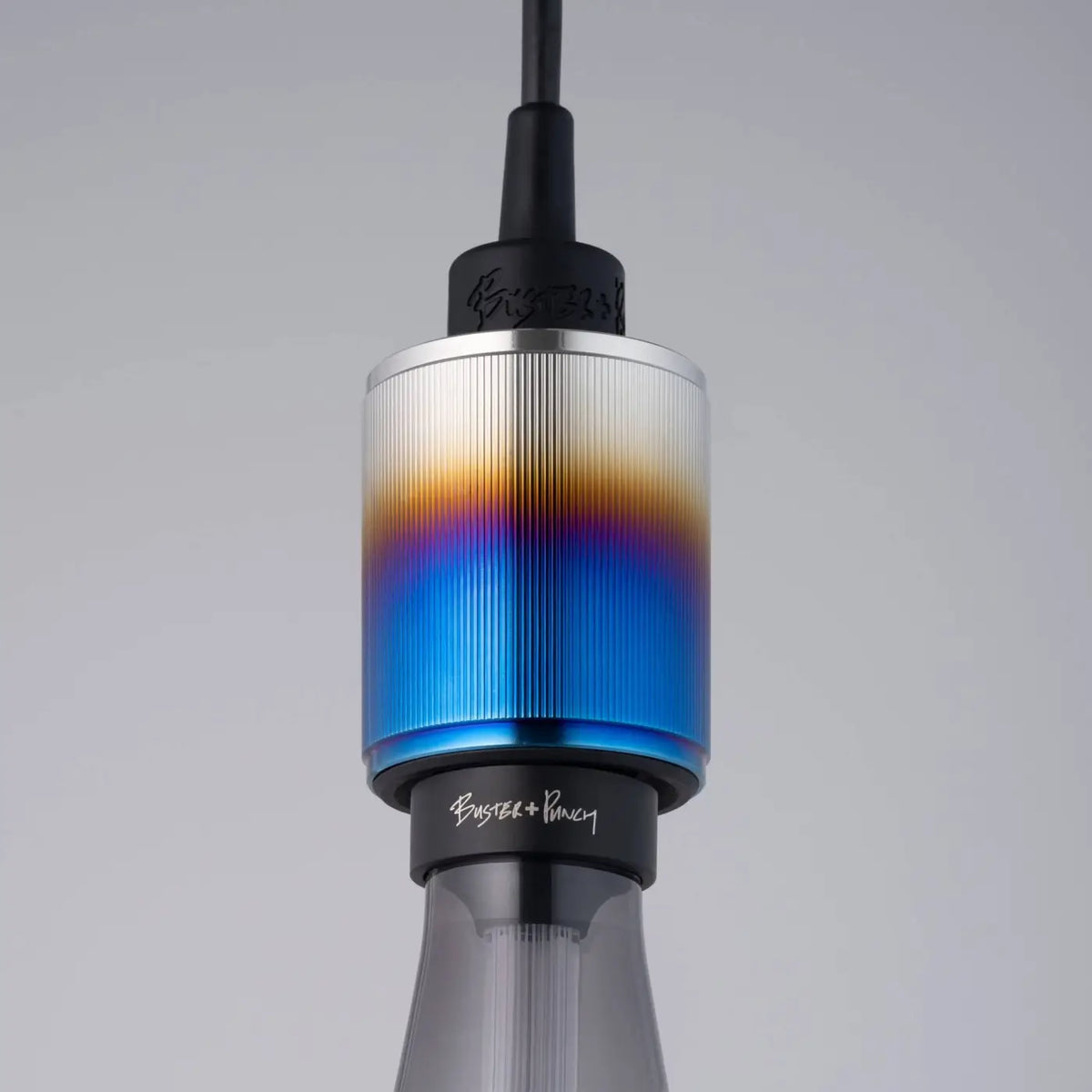Suspension cylindre en métal massif strié, ampoule apparente E27