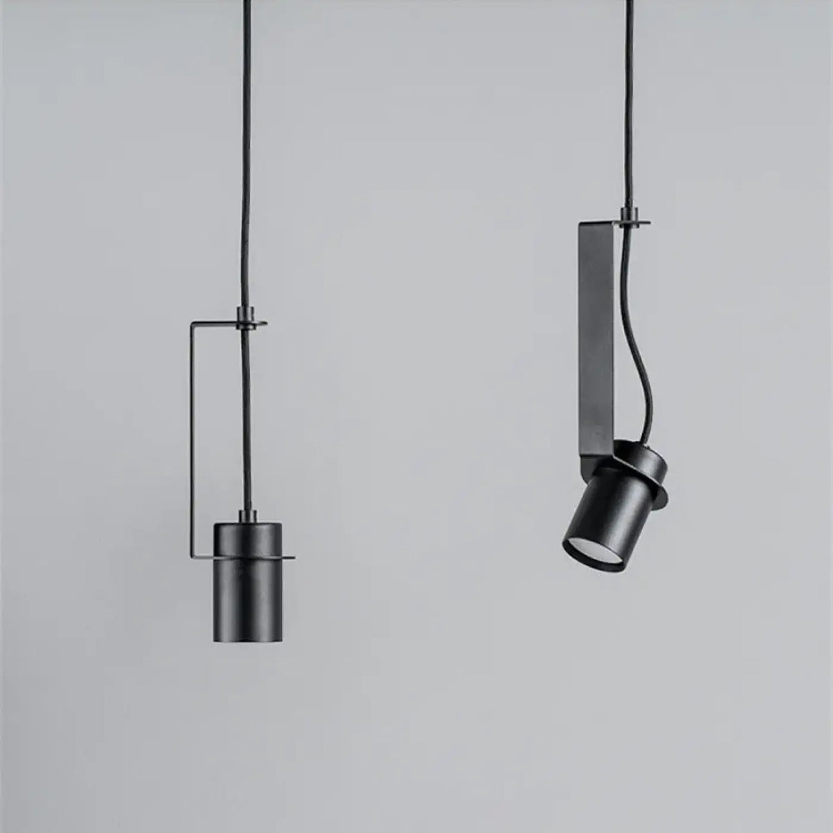 Suspension cylindre noir minimaliste, version plate ou oblique