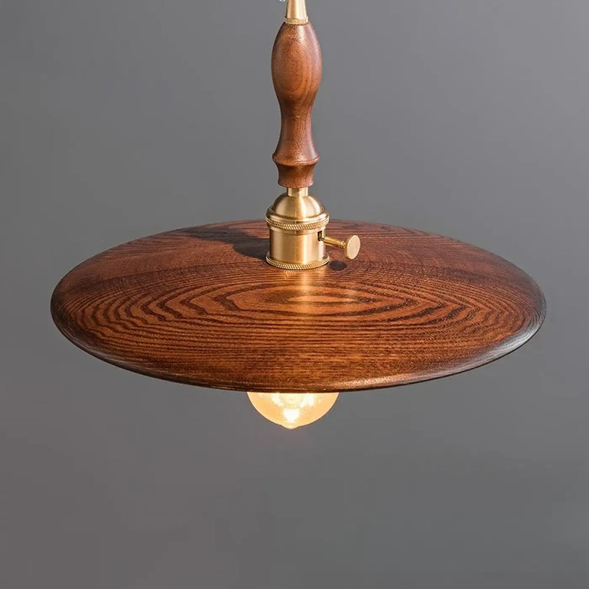 Suspension en bois sculpté au style rétro, quatre modèles