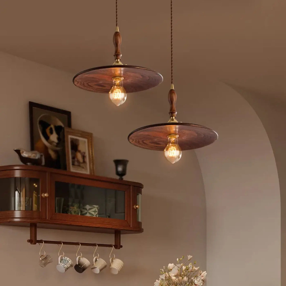 Suspension en bois sculpté au style rétro, quatre modèles