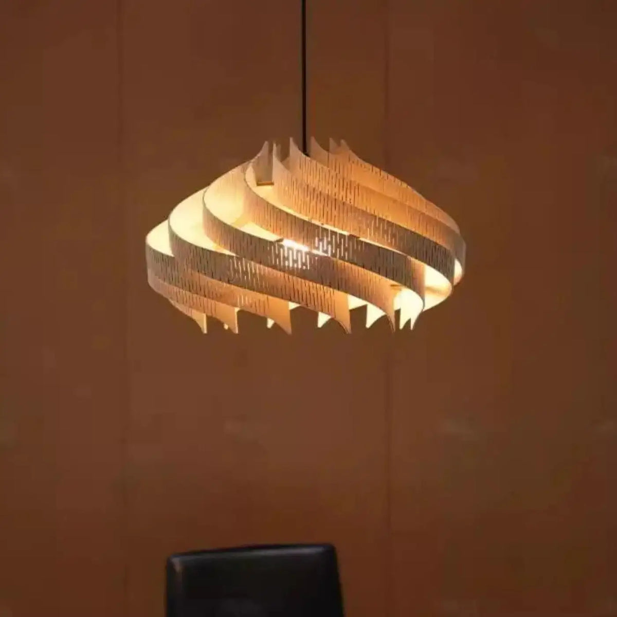 Suspension design en bois, noir, gris ou blanc, tailles S ou M