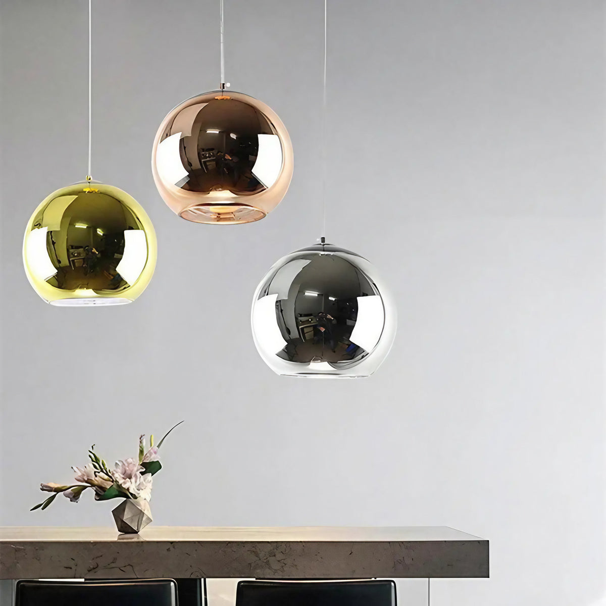 Suspension en verre teinté contemporaine, doré, argenté ou rose