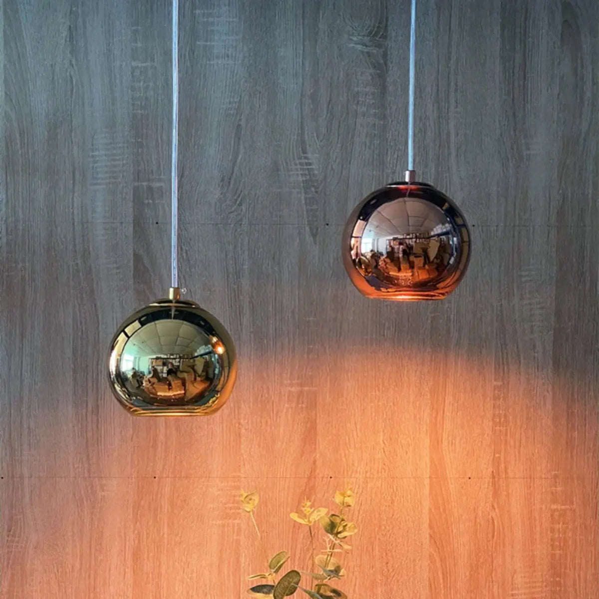 Suspension en verre teinté contemporaine, doré, argenté ou rose, doré