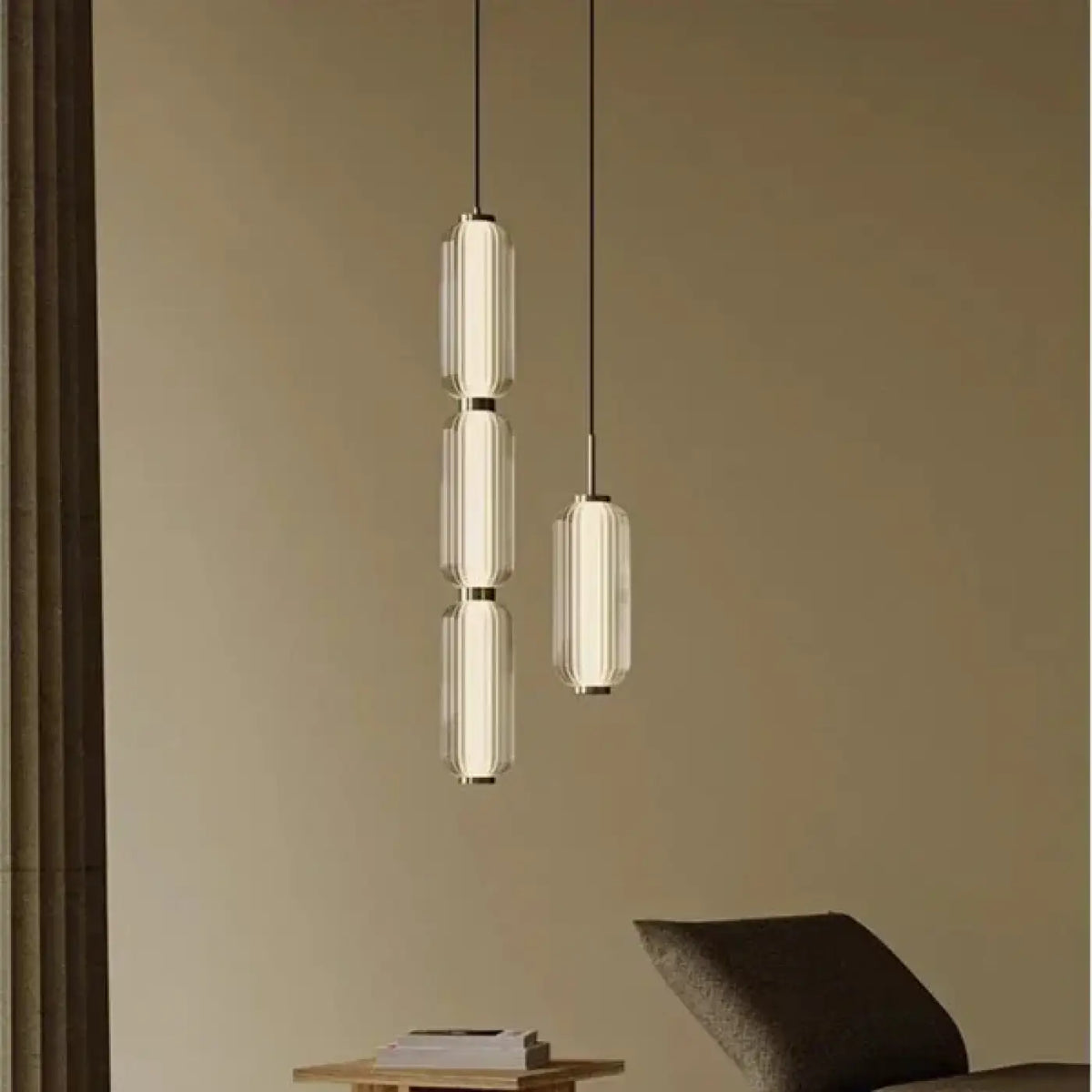 Suspension cylindre en verre nervuré doré, trois tailles, noir