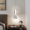 Suspension globe en verre opalin blanc, monture noire ou blanche, blanc