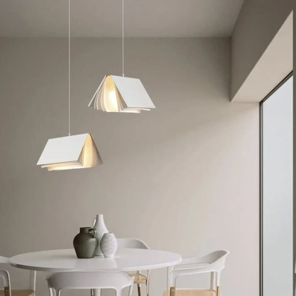 Suspension en forme de livre ouvert, cinq couleurs