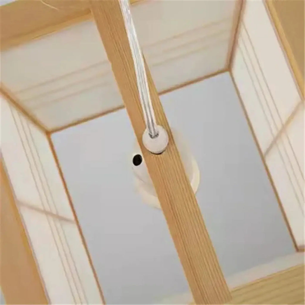 Suspension en bois d'inspiration japonaise, esprit zen
