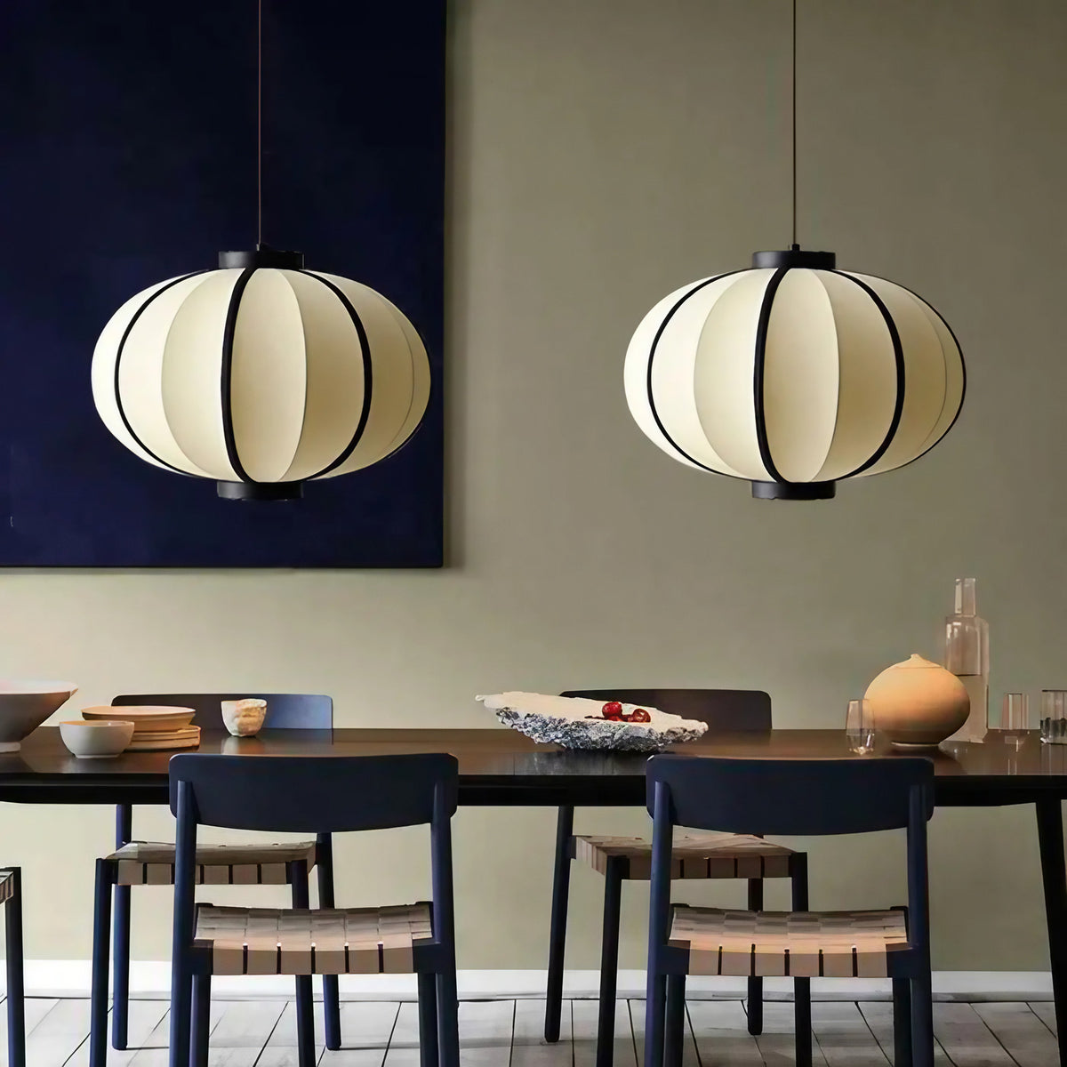 Suspension minimaliste en tissu écru et noir, du S au XL
