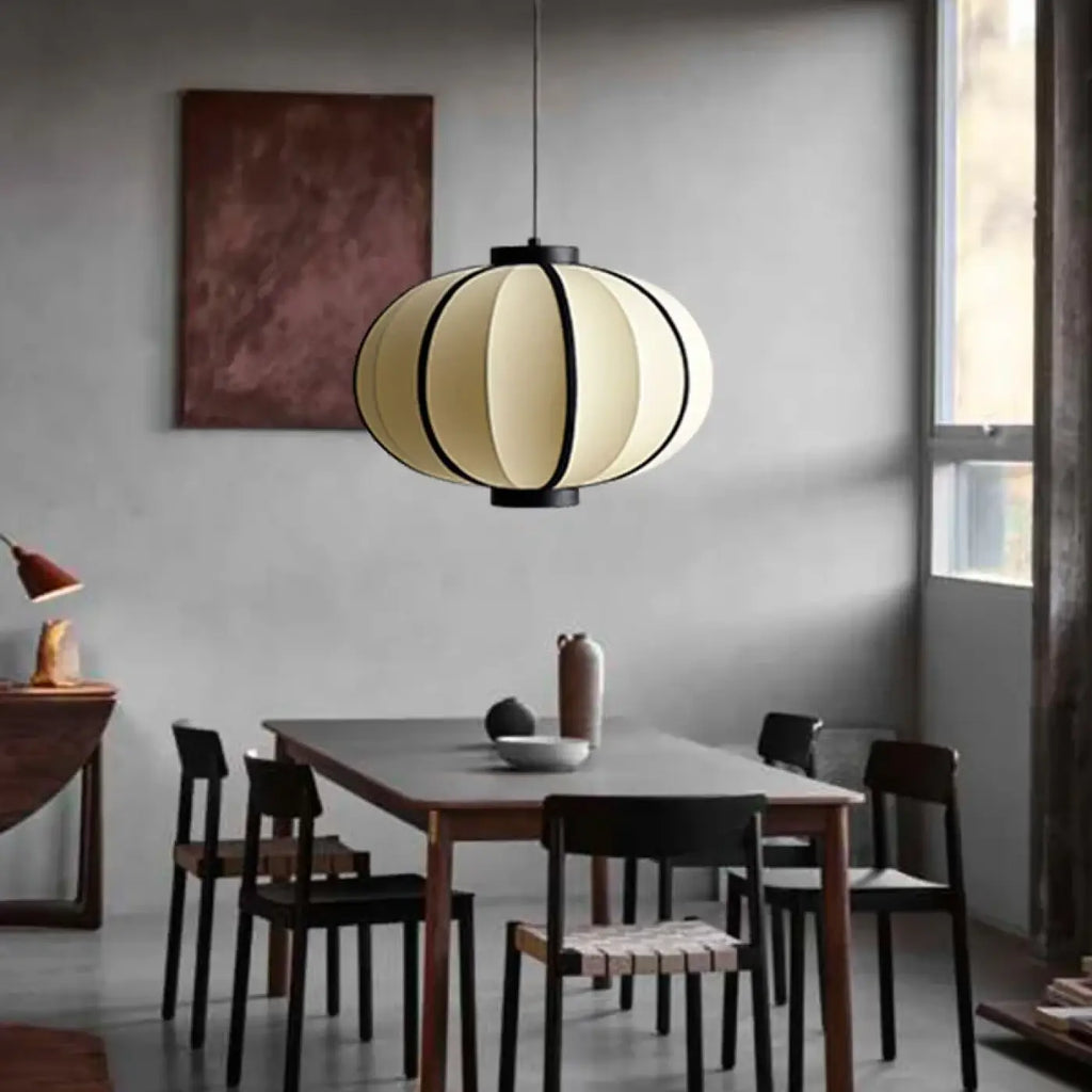 Suspension minimaliste en tissu écru et noir, du S au XL
