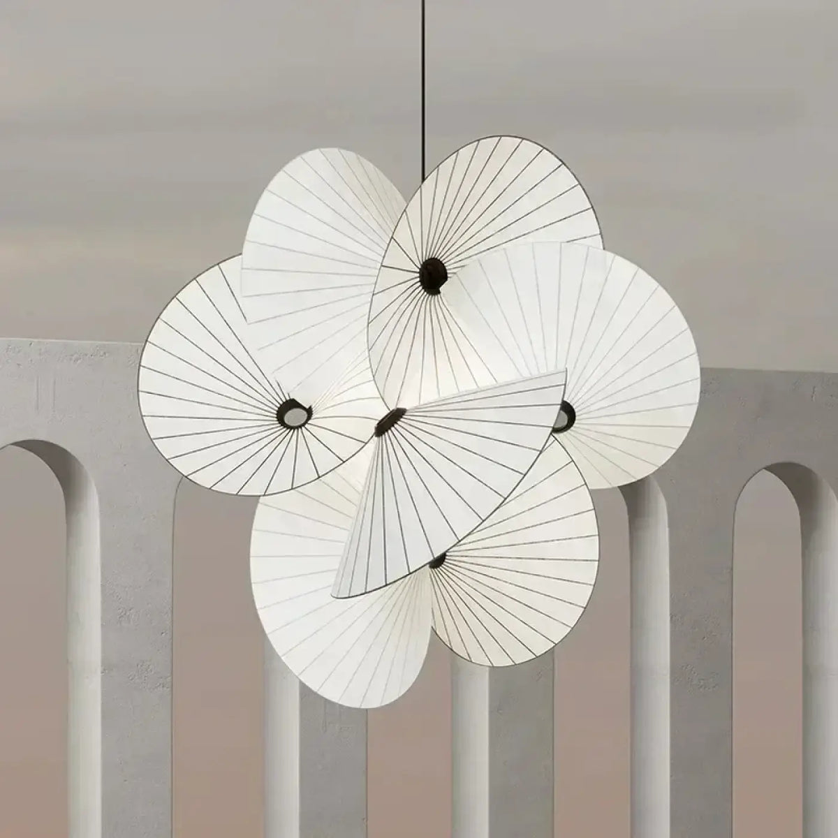 Suspension à pétales blancs, lumière chaude, froide ou réglable