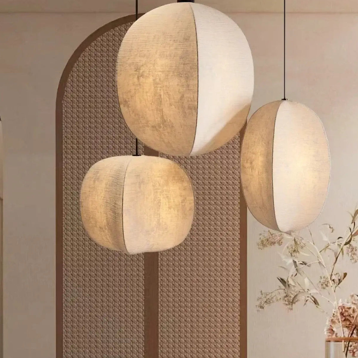 Suspension sphère bicolore, tissu et blanc, trois tailles
