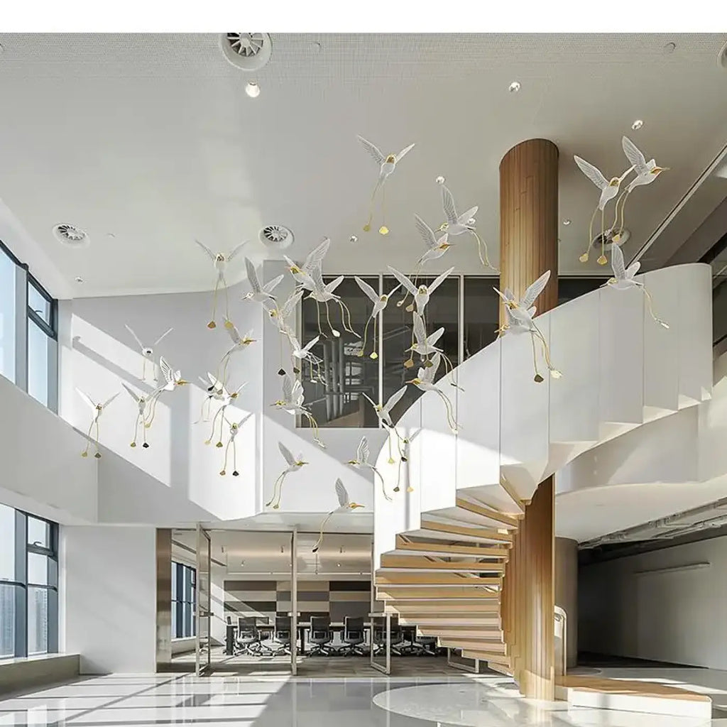 Suspension oiseaux lumineux blanc et doré, style moderne