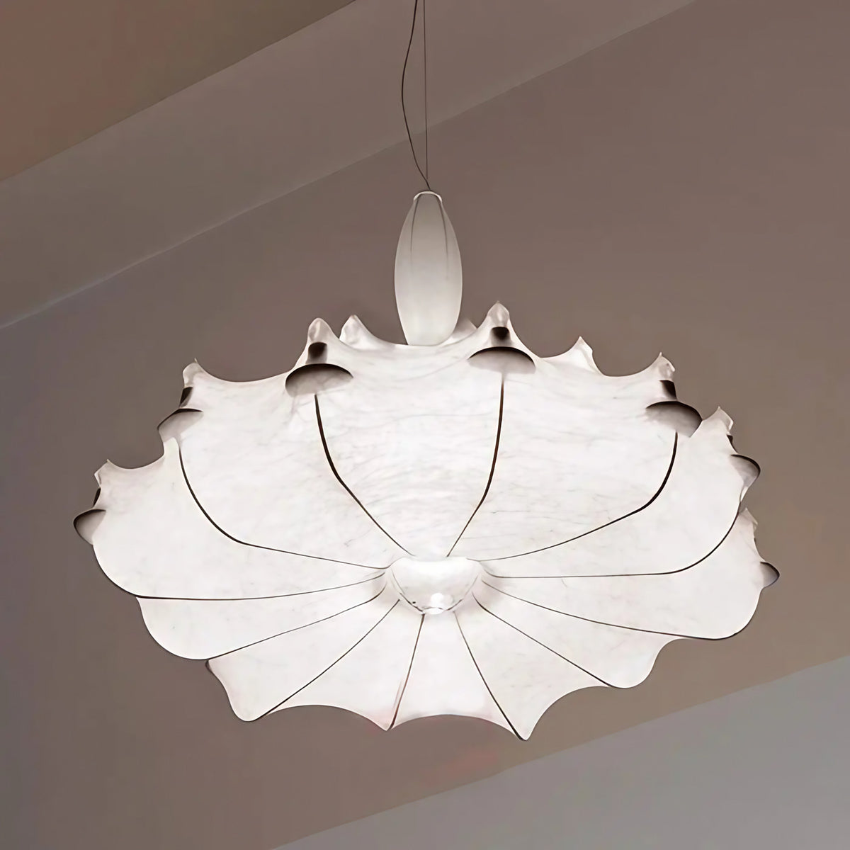 Suspension blanche contemporaine à la forme originale, S, M, L