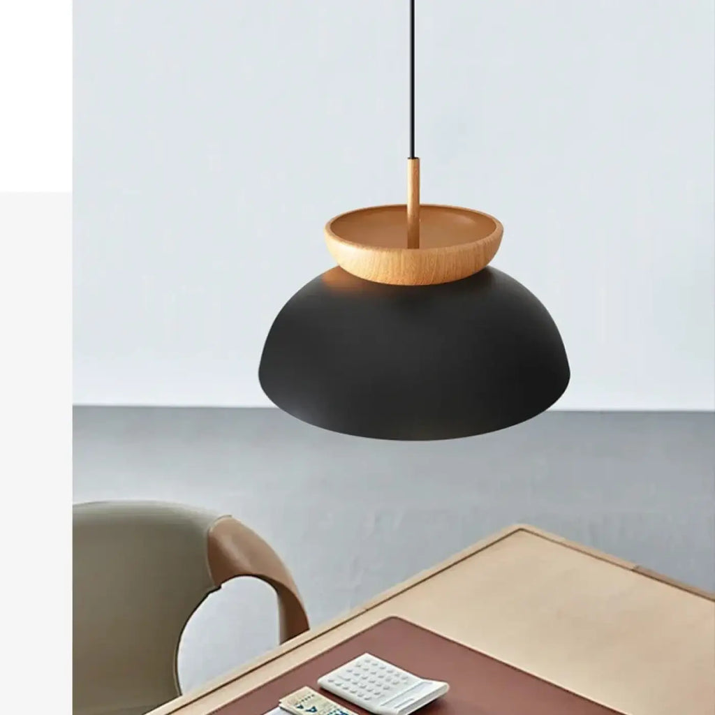 Suspension scandinave avec détail en bois, noir ou blanc, noir