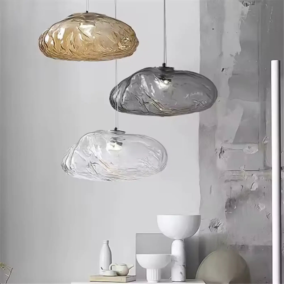 Suspension sculpturale en verre texturé, trois coloris, tailles S à L