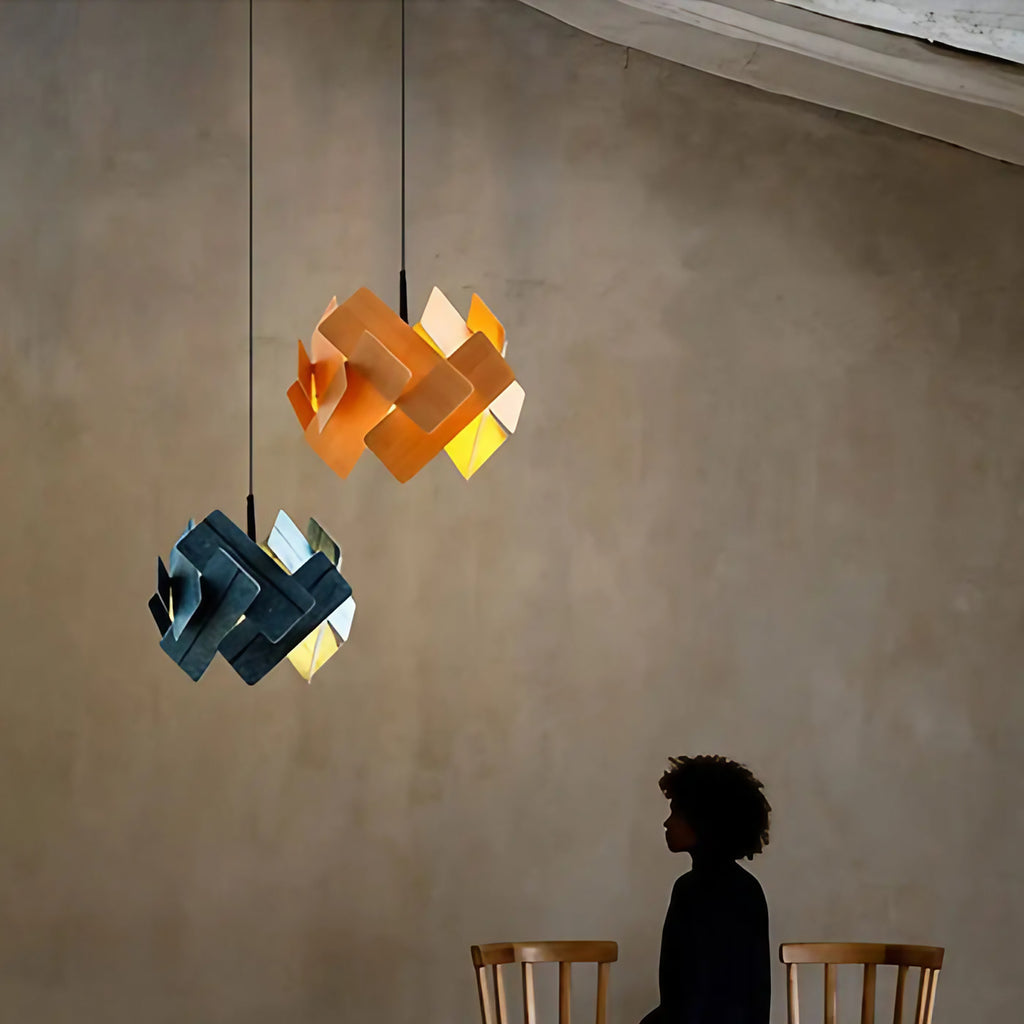Suspension sculpturale LED contemporaine, cinq coloris