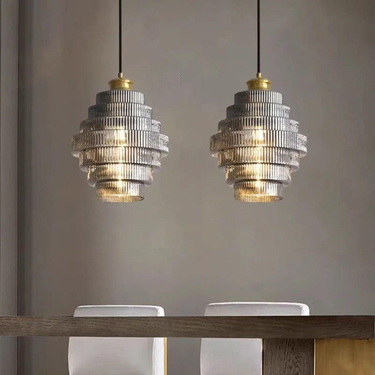 Suspension en verre strié style art déco, doré ou gris