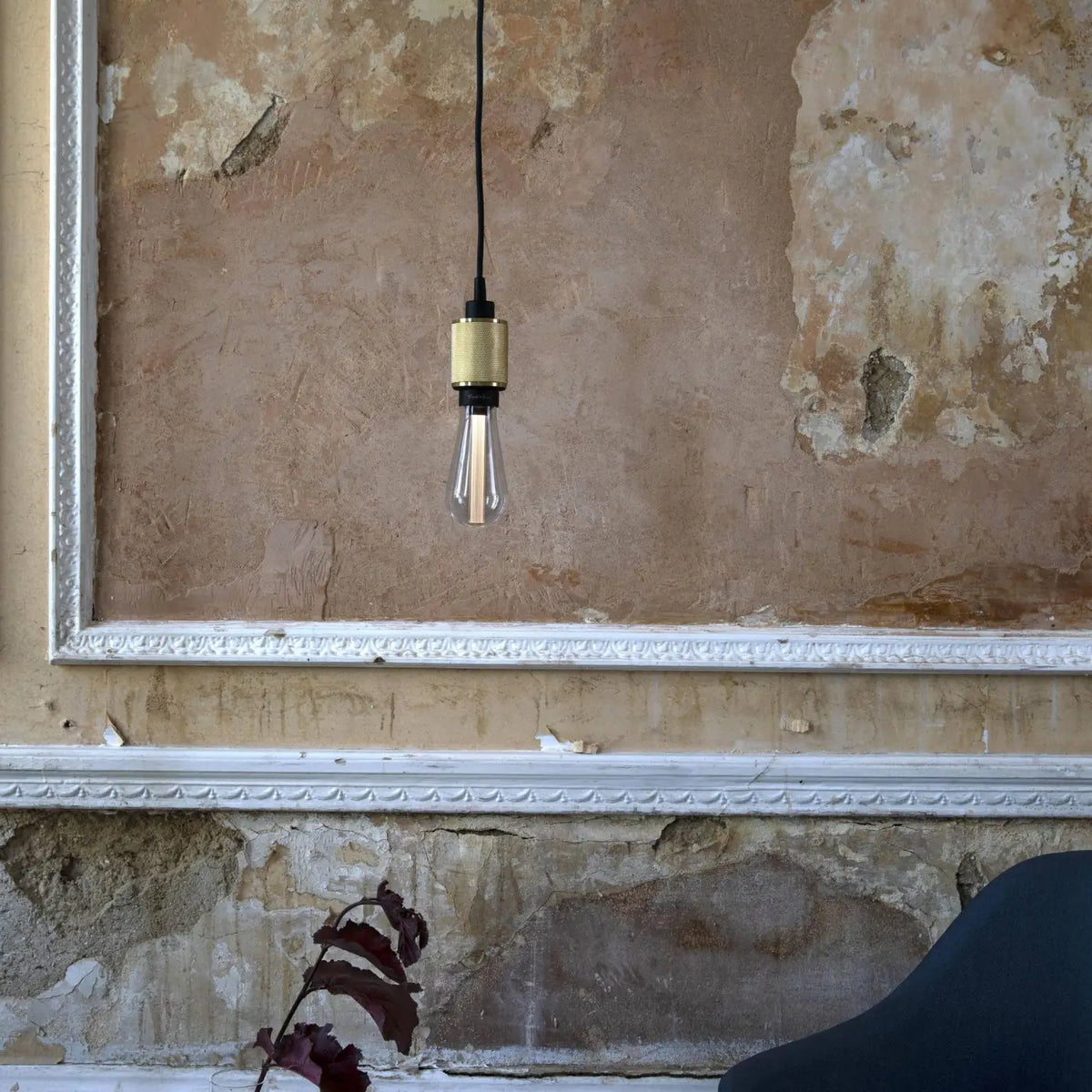 Suspension douille en métal massif quadrillé, ampoule nue E27