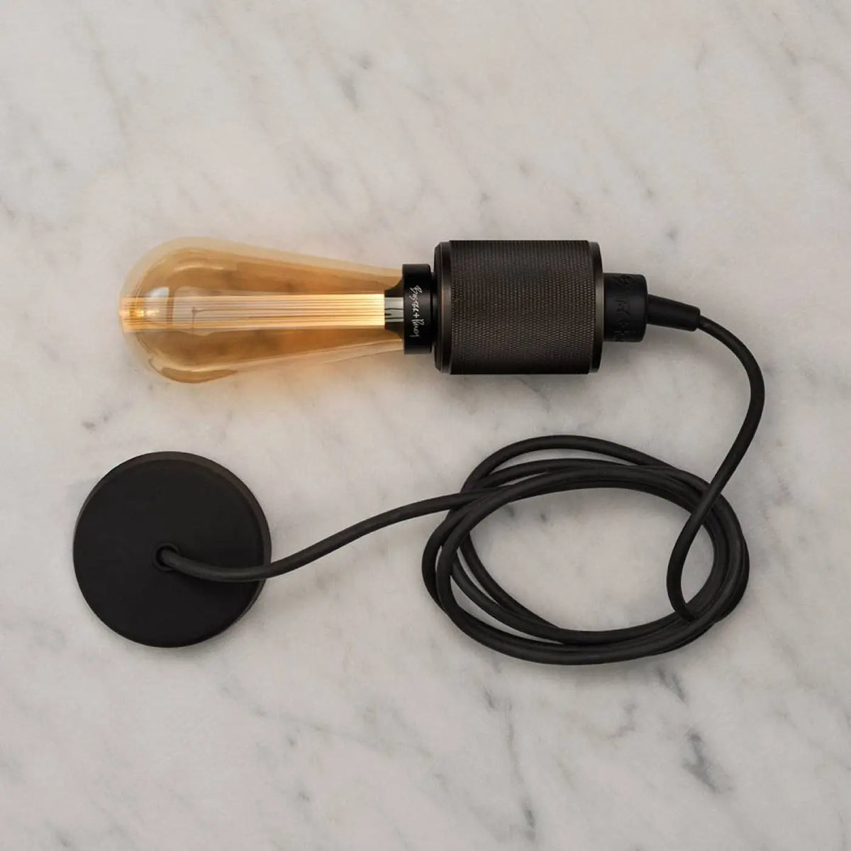 Suspension douille en métal massif quadrillé, ampoule nue E27