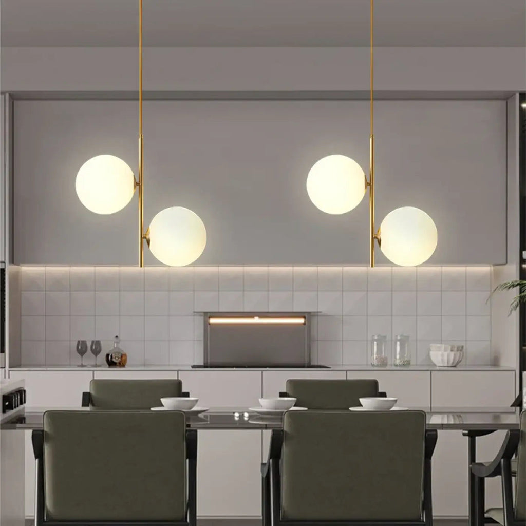 Suspension deux globes en opaline sur métal doré, tailles S et M