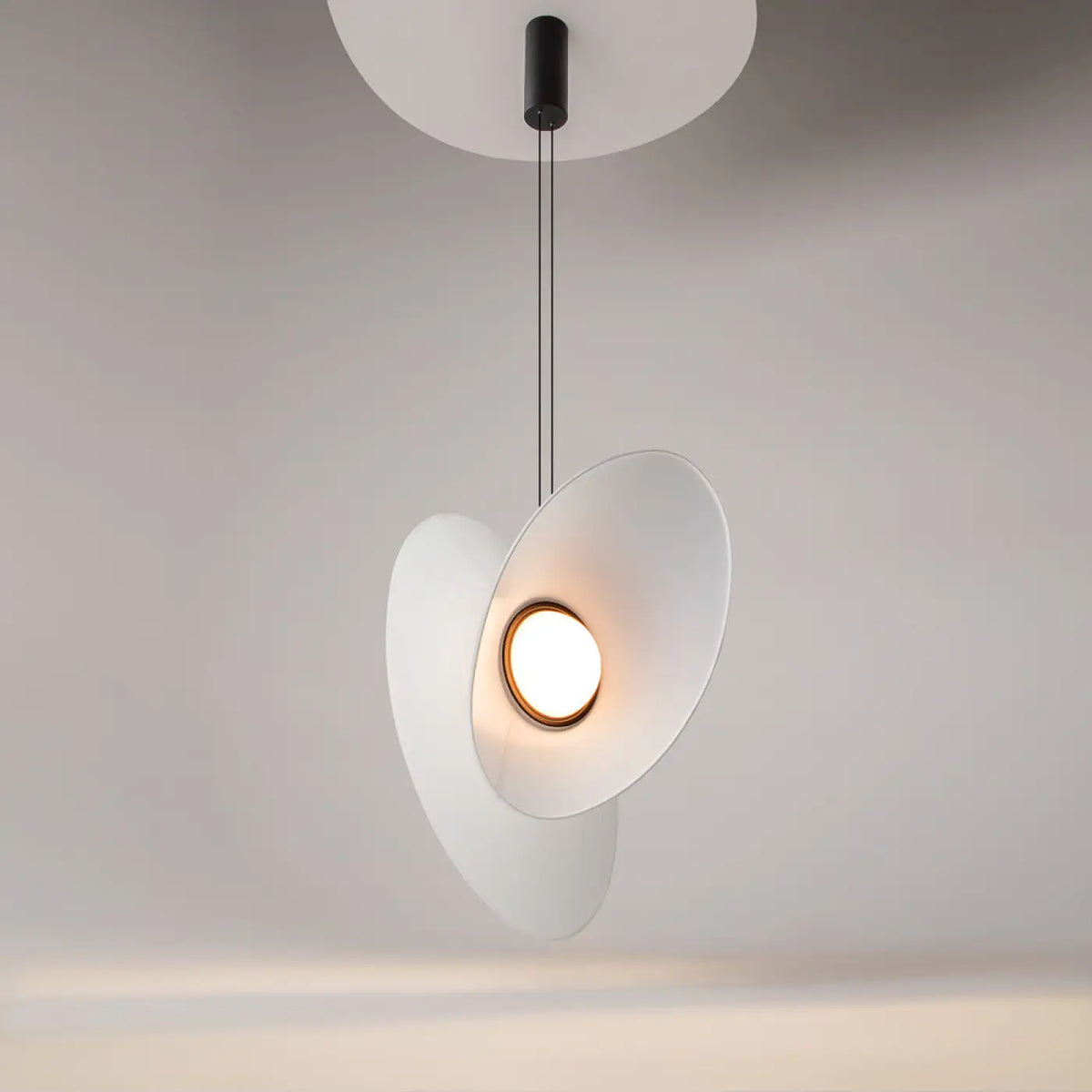 Suspension LED à deux abat-jour en tissu, blanc, gris ou bleu, blanc