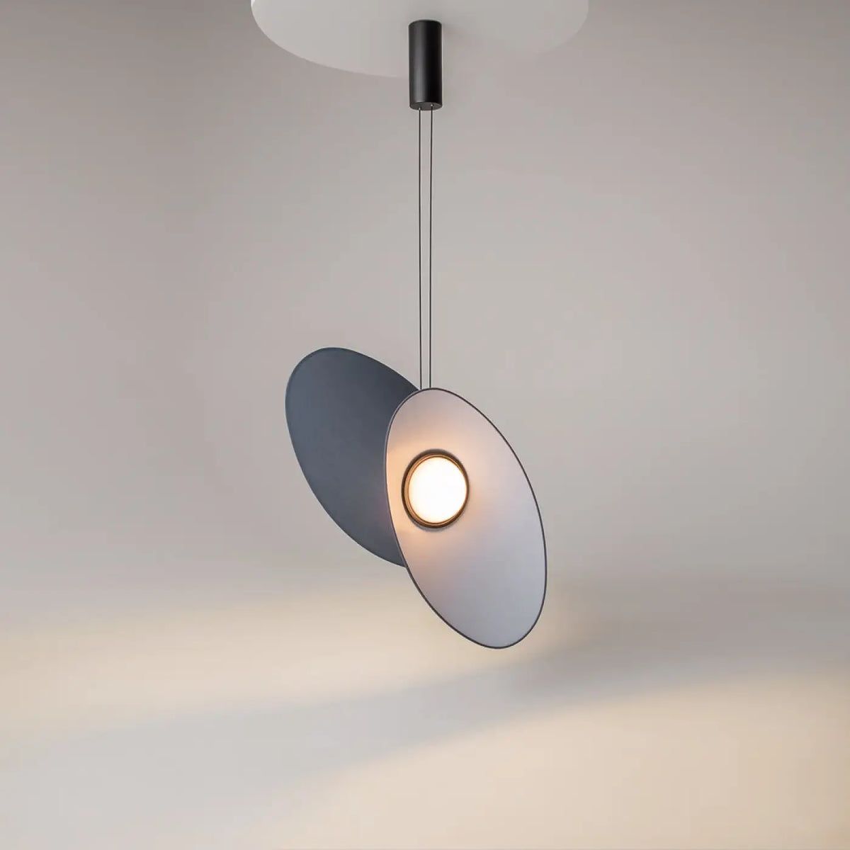 Suspension LED à deux abat-jour en tissu, blanc, gris ou bleu