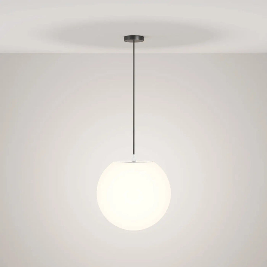 Suspension extérieure globe opalin, IP54, monture noire ou blanche