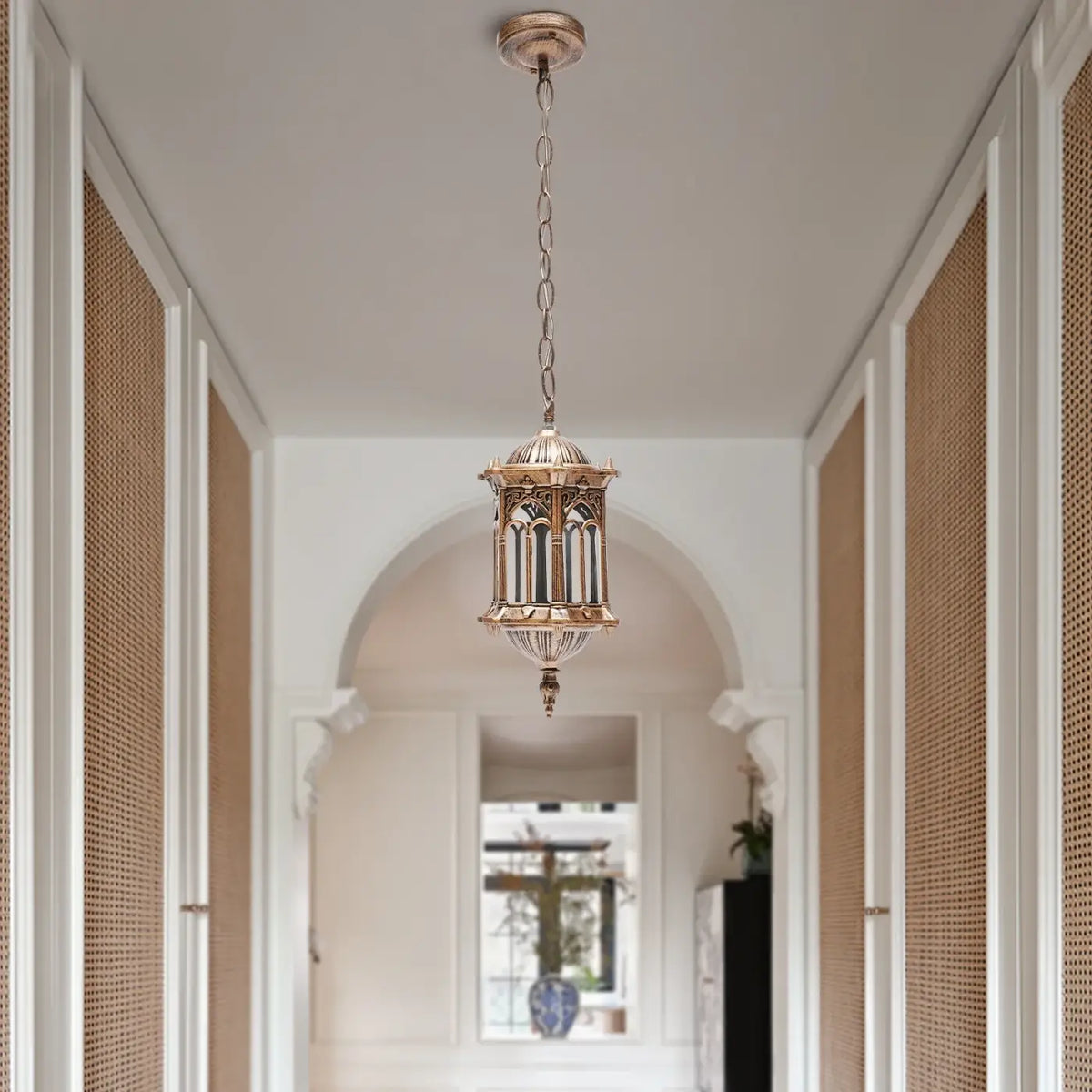 Lanterne d'extérieur orientale dorée