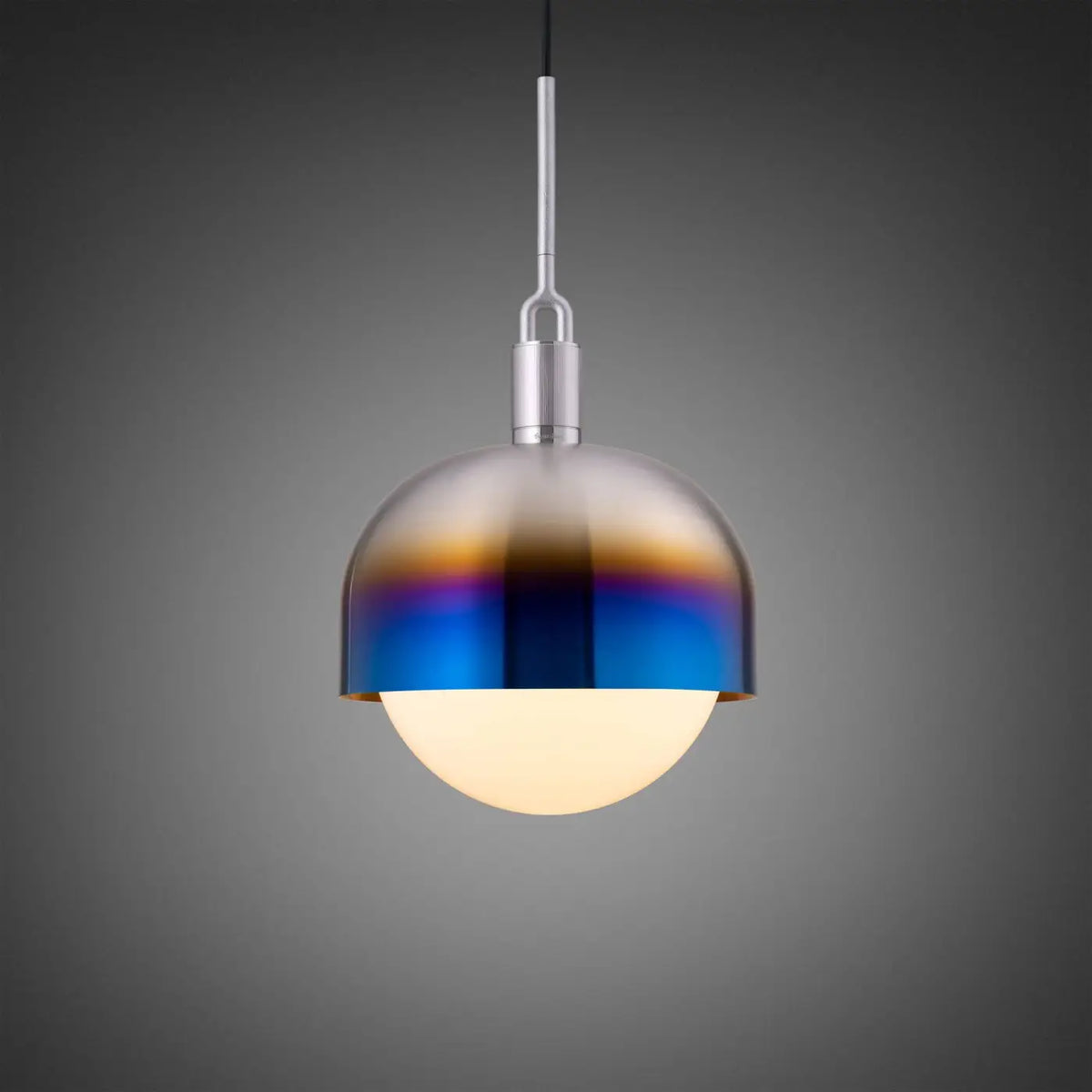 Suspension abat-jour métal, globe de verre fumé ou opale, multicolore