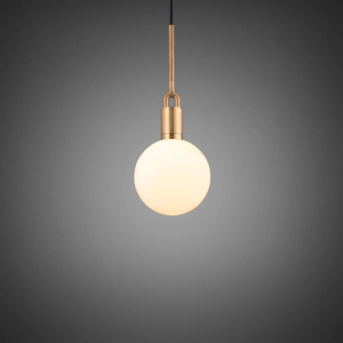 Suspension globe en verre soufflé fumé ou opale, câble 300 cm, doré