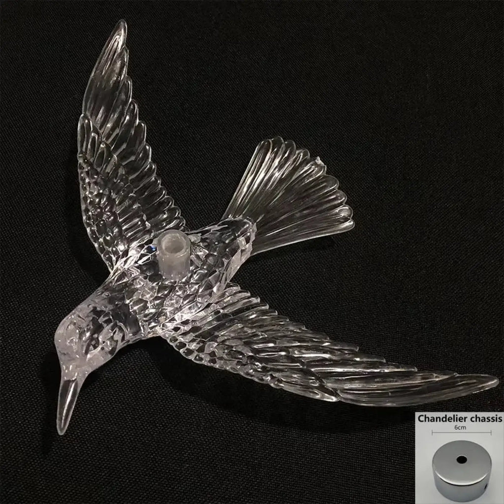 Suspension oiseaux en vol, silhouettes claires et lumineuses