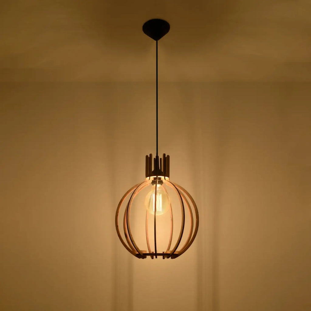 Suspension globe ajouré en fines lamelles de bois naturel