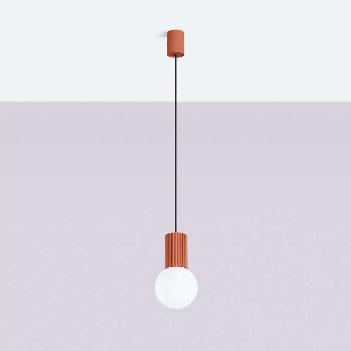 Petite suspension globe en verre opalin, col cannelé, 16 coloris, rouge ocre