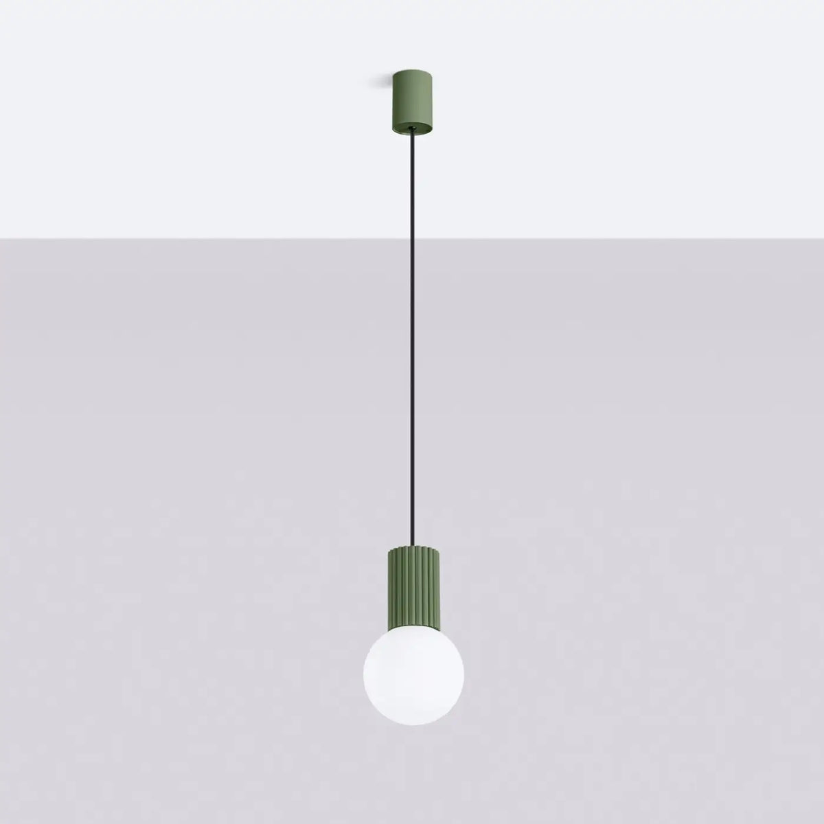 Petite suspension globe en verre opalin, col cannelé, 16 coloris, vert olive