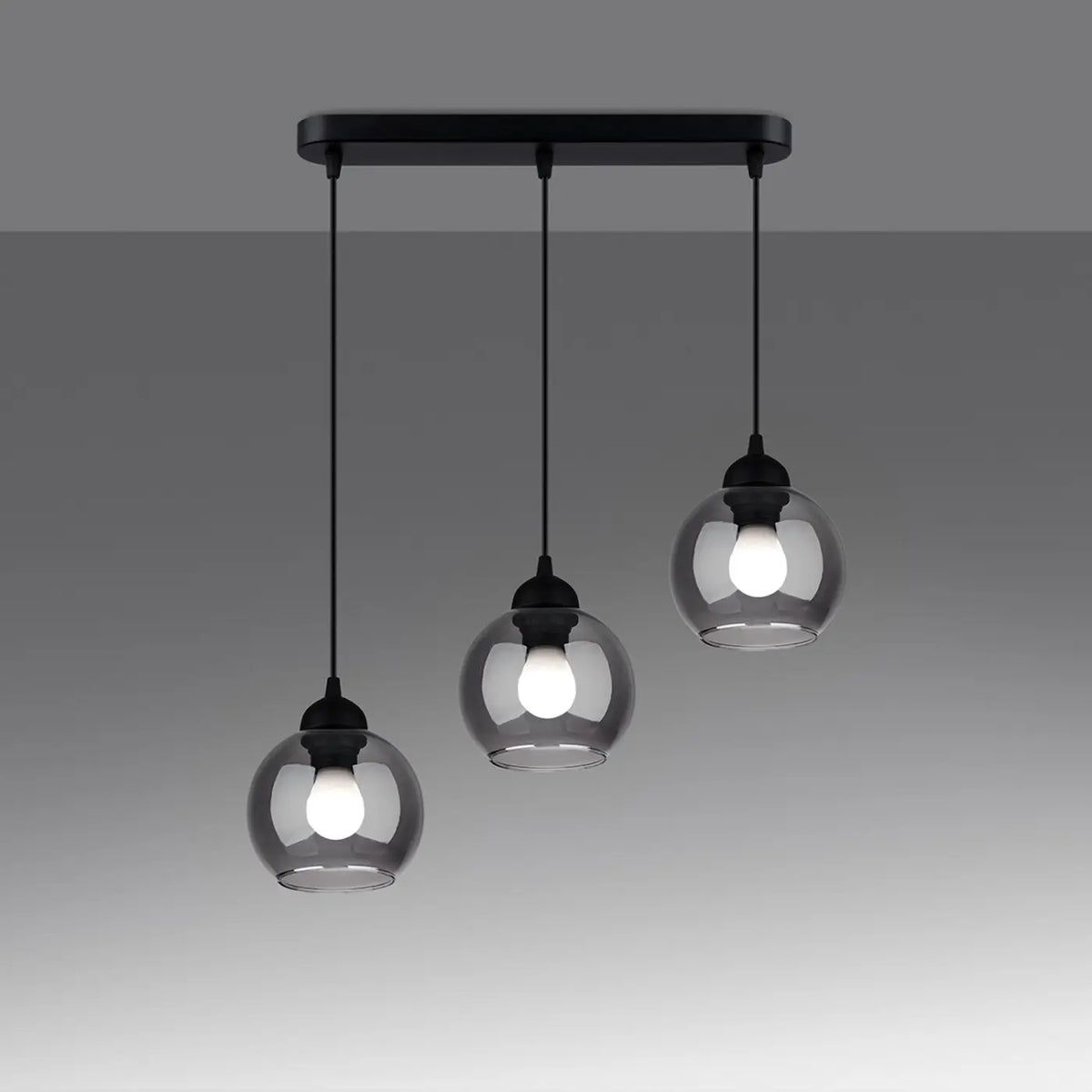 Suspension globe en verre fumé sur acier noir mat, 1 ou 3 lumières