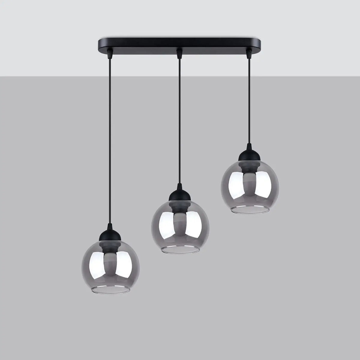 Suspension globe en verre fumé sur acier noir mat, 1 ou 3 lumières