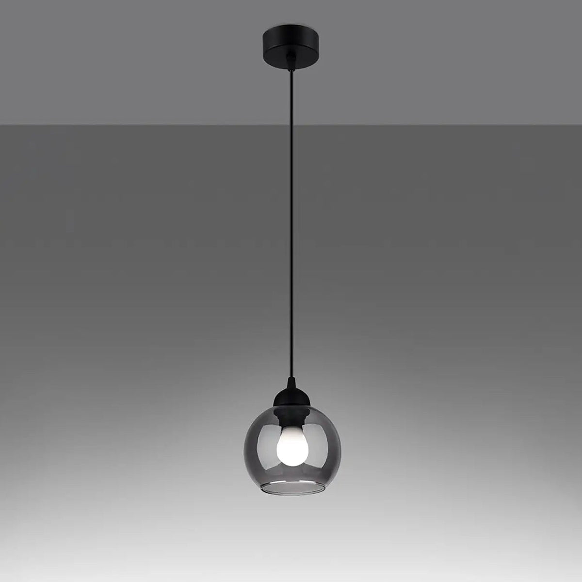Suspension globe en verre fumé sur acier noir mat, 1 ou 3 lumières