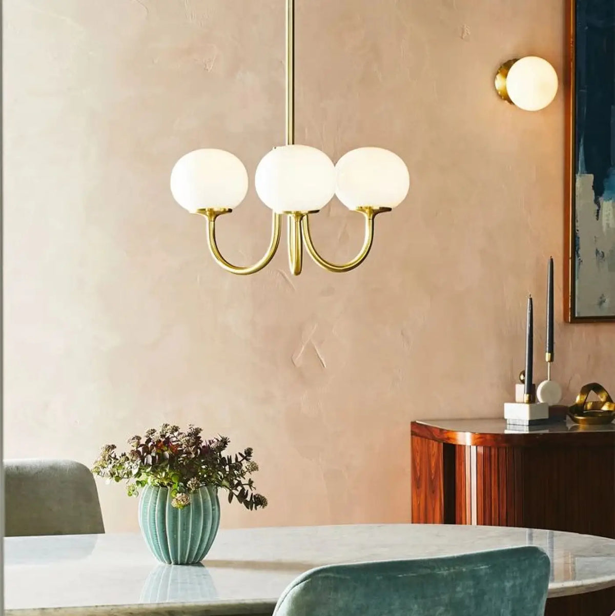 Suspension laiton à globes de verre teinté, 3 ou 5 lampes, beige