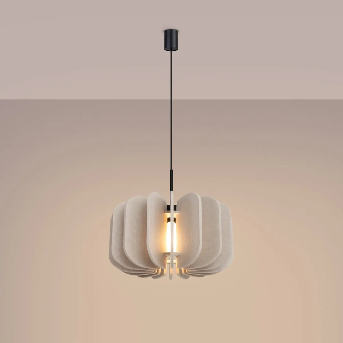 Suspension à lamelles de feutre sur cadre noir, 27 ou 45 cm
