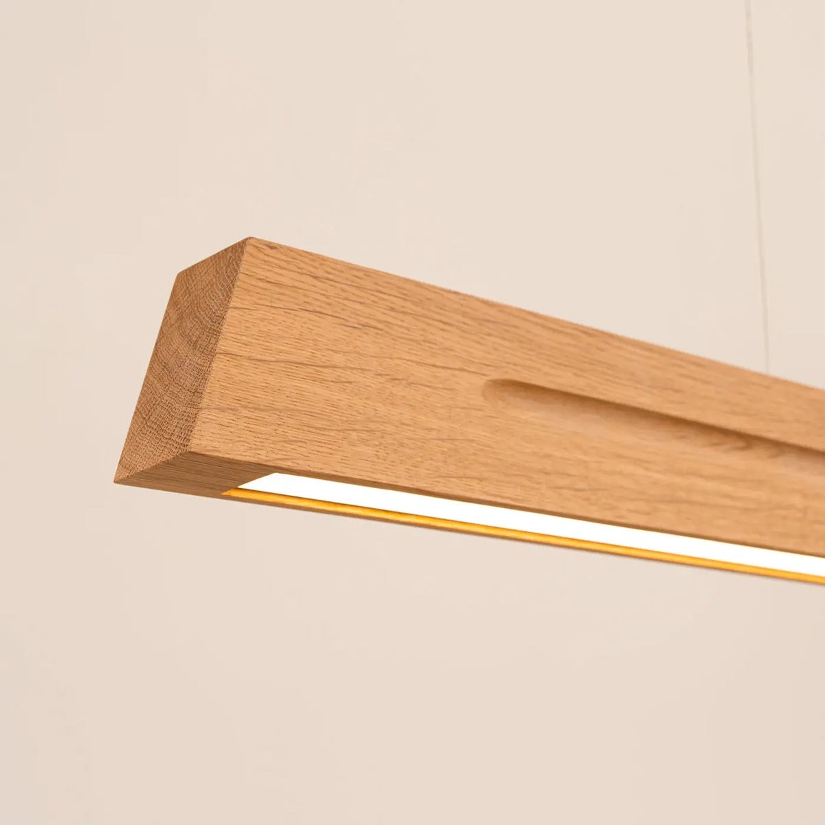 Suspension LED linéaire en chêne massif, 120 ou 150 cm