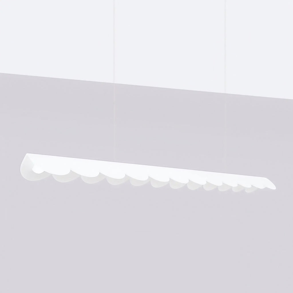 Suspension linéaire LED aux bords festonnés, 100 ou 130 cm