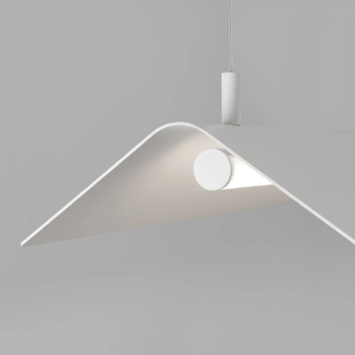 Suspension linéaire LED en tôle d'acier pliée, 24 W, 150 cm