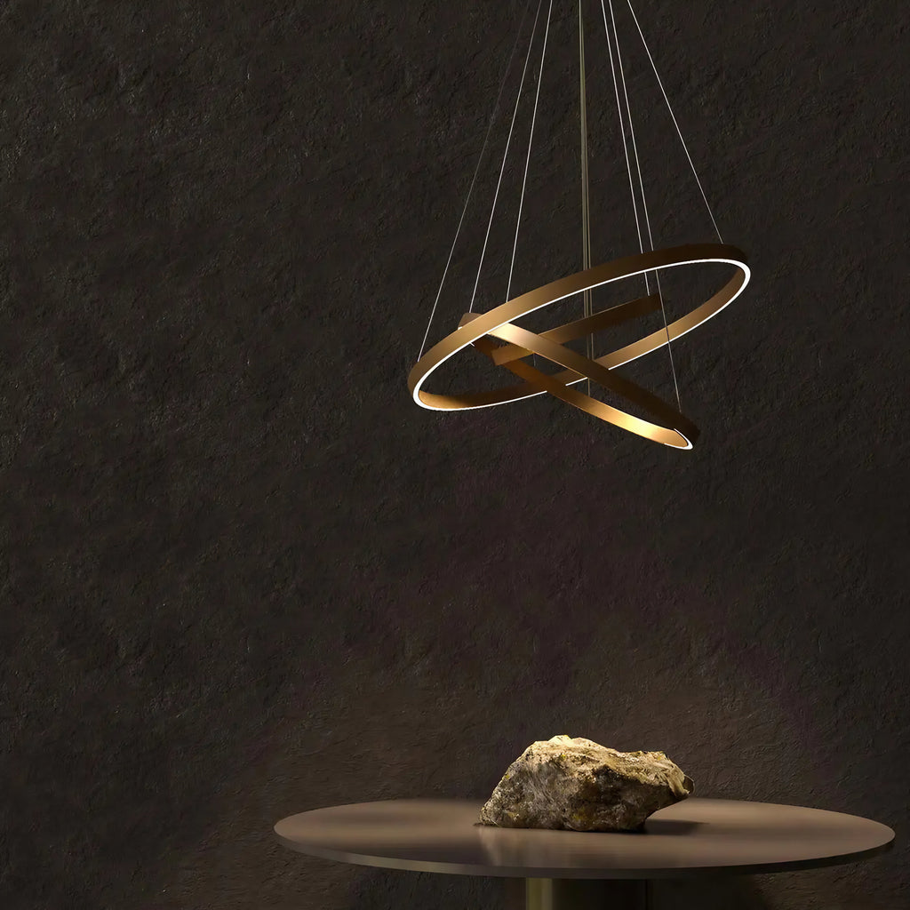 Suspension LED à trois anneaux en cascade, 80 cm, noir ou doré