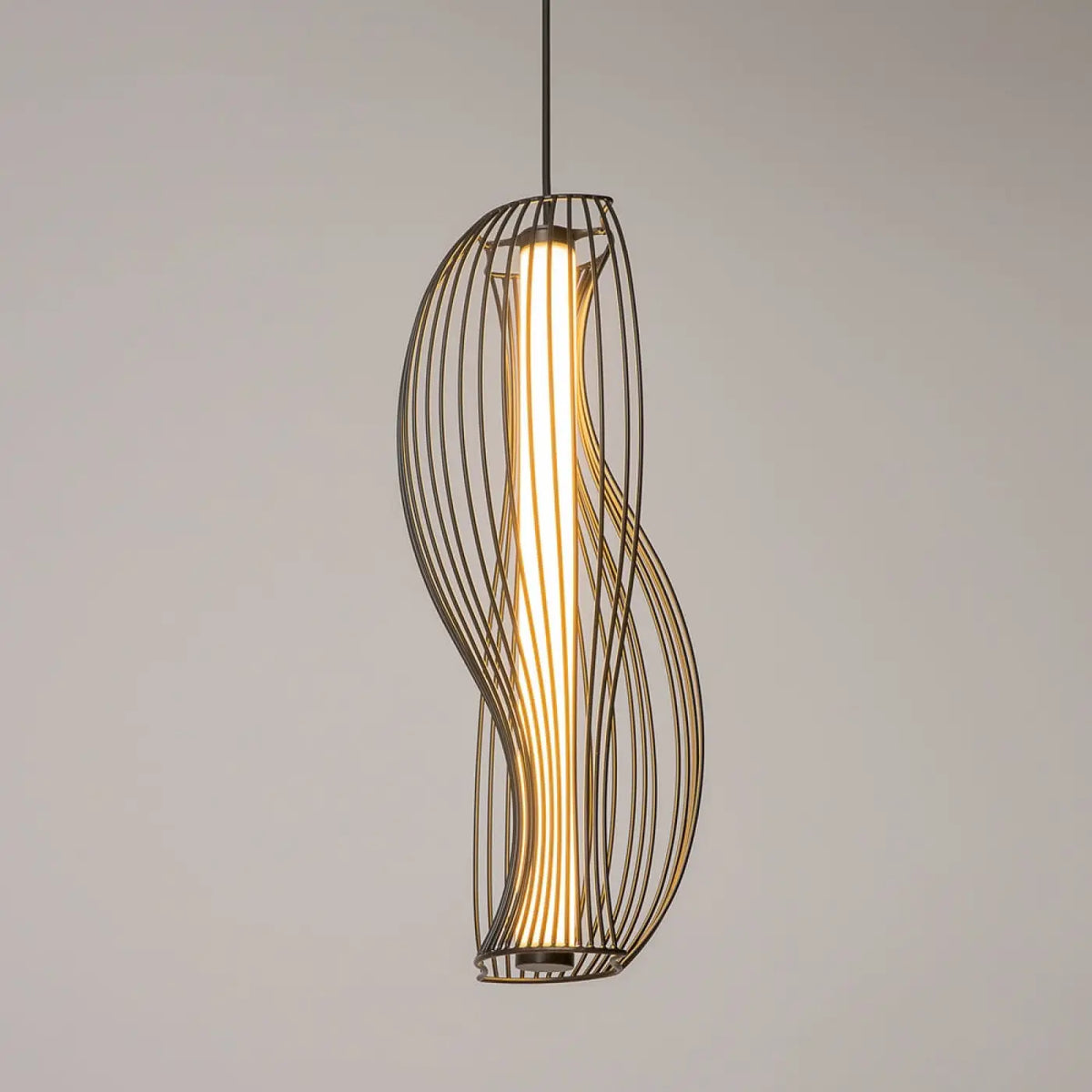 Suspension LED à cadre ajouré qui projette des ombres, noir ou doré